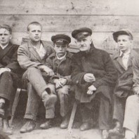 Адольф Павлов. ЛИСТАЯ СТАРЫЙ МОЙ АЛЬБОМ